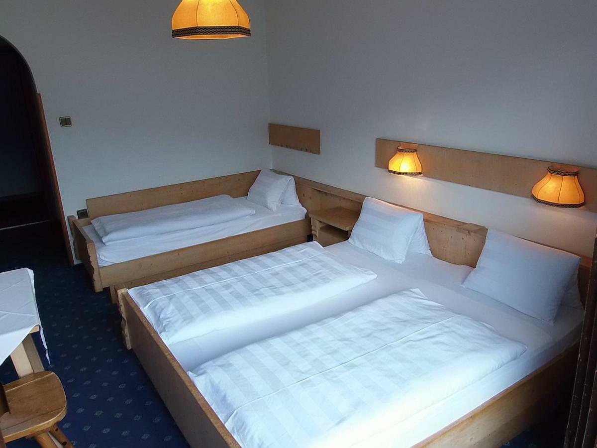 Garni Runggner Traubenhof Hotel แตร์เมโน ภายนอก รูปภาพ