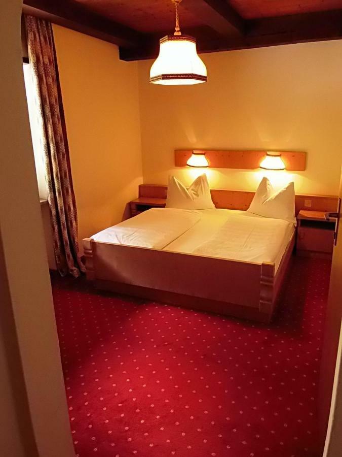 Garni Runggner Traubenhof Hotel แตร์เมโน ภายนอก รูปภาพ