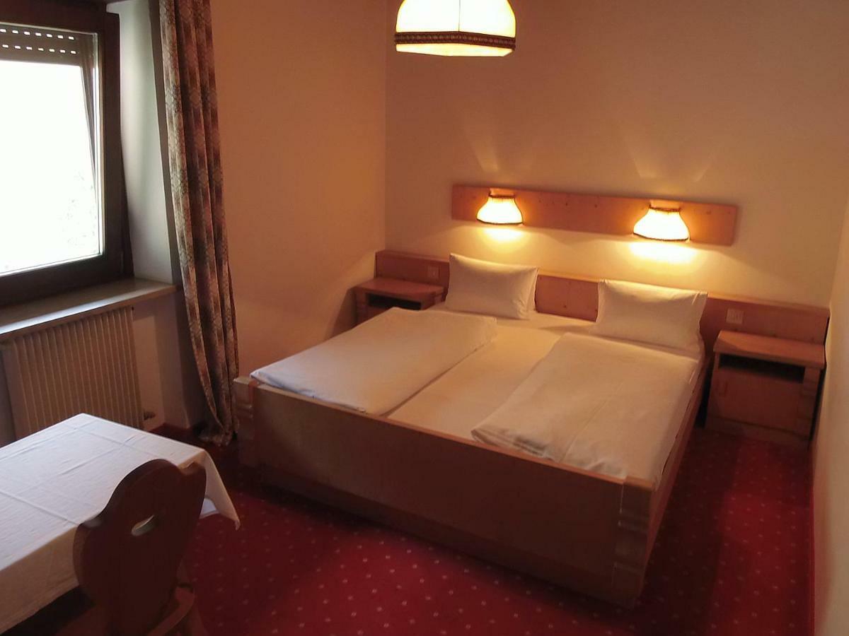 Garni Runggner Traubenhof Hotel แตร์เมโน ภายนอก รูปภาพ